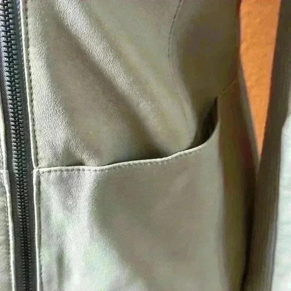 Vince Olive Green/Tan Leather Moto Jacket Women’s Small Like New! - Picture 4 of 8